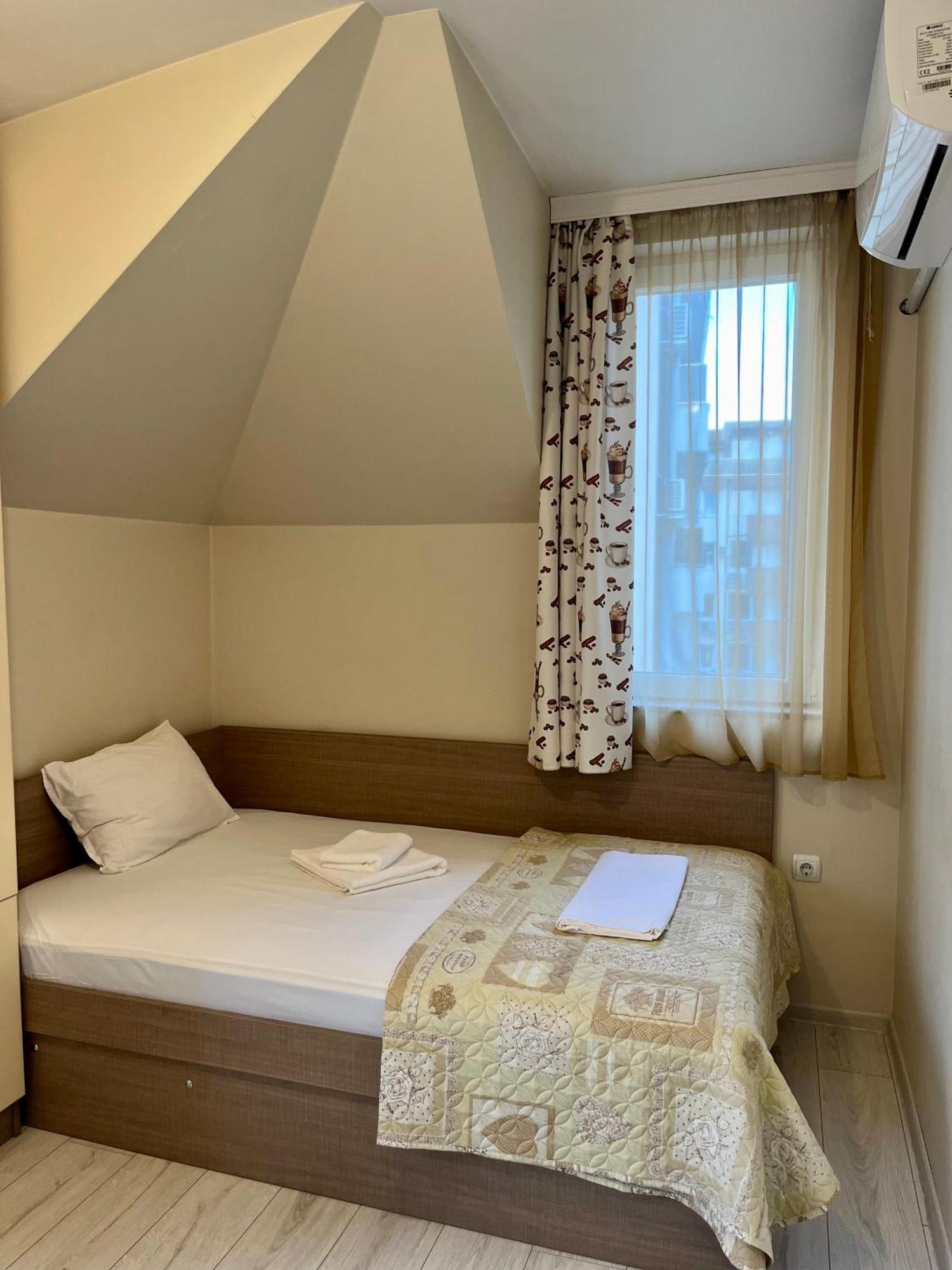 Хостел Атлас - Hostel Atlas Blagoevgrad Bagian luar foto