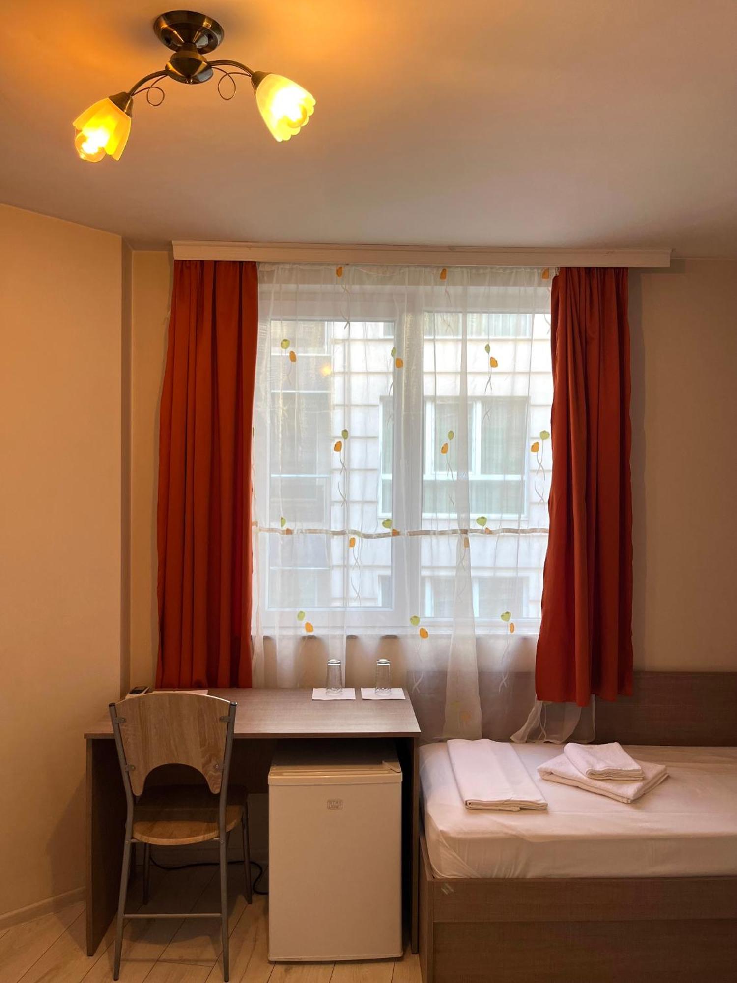 Хостел Атлас - Hostel Atlas Blagoevgrad Bagian luar foto