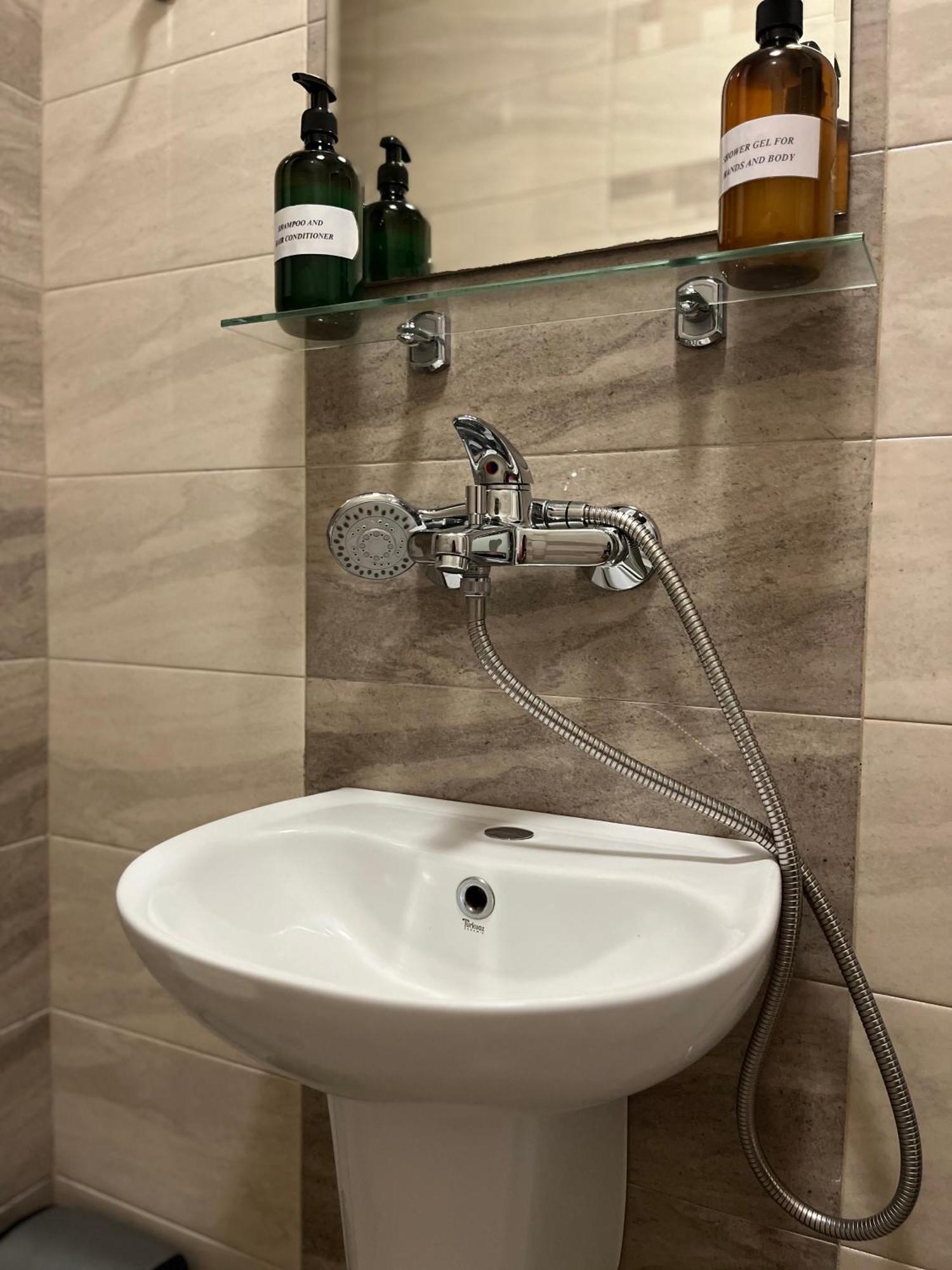 Хостел Атлас - Hostel Atlas Blagoevgrad Bagian luar foto
